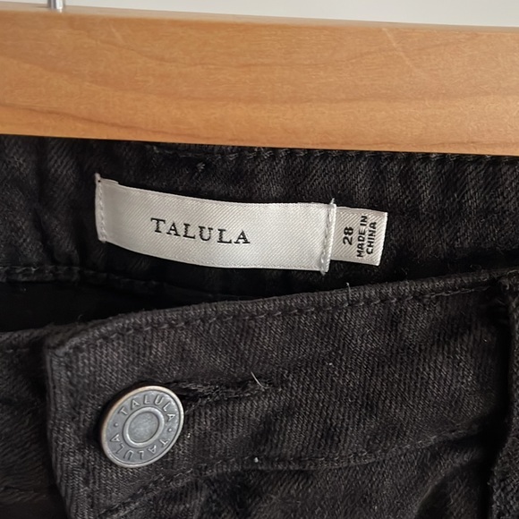 Talula Aritzia Denim Shorts - Picture 2 of 5